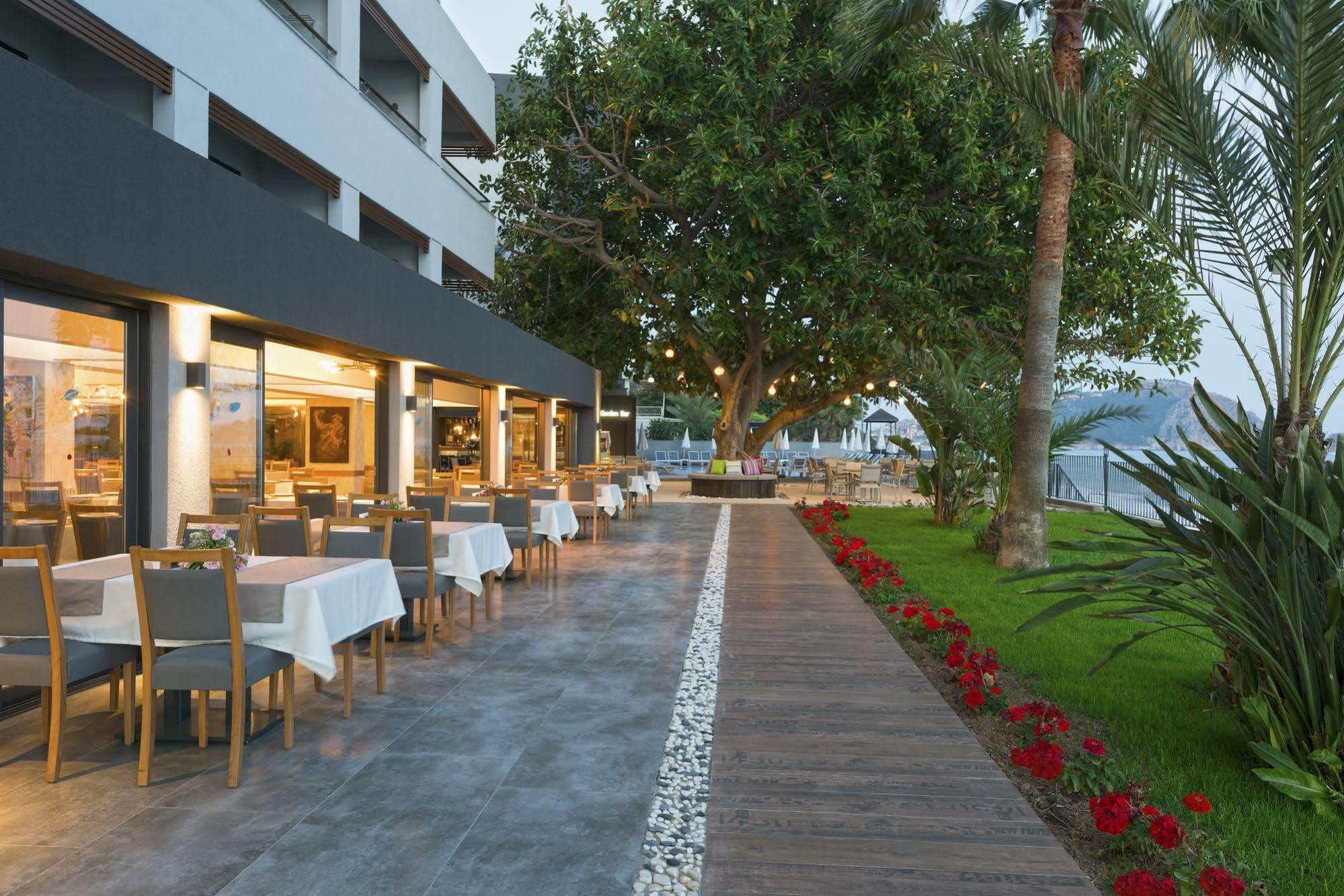 Floria Beach Hotel Alanya Exterior photo